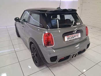 Used MINI Hatch 2018 for sale - 77045333: Photo