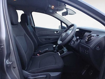 Used Renault Captur 2019 for sale - 77044901: Photo