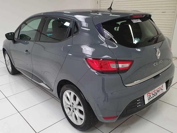 Used Renault Clio 2018 for sale - 75166926: Photo