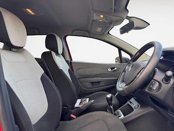 Used Renault Captur 2018 for sale - 76425070: Photo