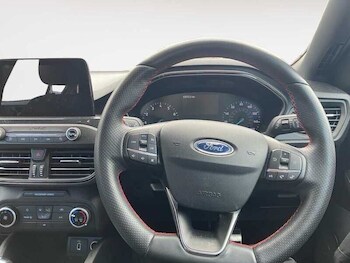 Used Ford Focus 2019 for sale - 77947239: Photo