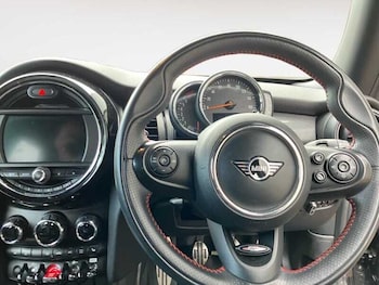 Used MINI Hatch 2019 for sale - 78767066: Photo