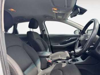 Used Hyundai i30 2018 for sale - 74908420: Photo