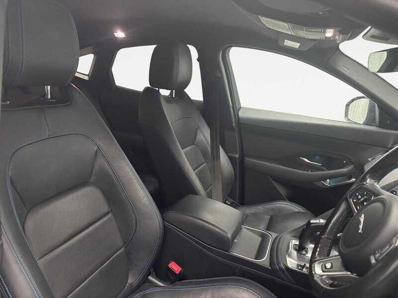 Used Jaguar E-Pace 2018 for sale - 76226803: Photo 4