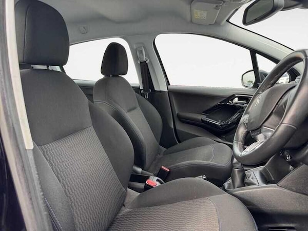 Used Peugeot 208 2018 for sale - 76227607: Photo 4