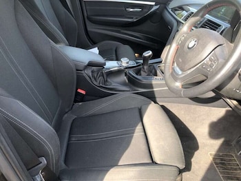 Used BMW 3 Series 2018 for sale - 79332333: Photo