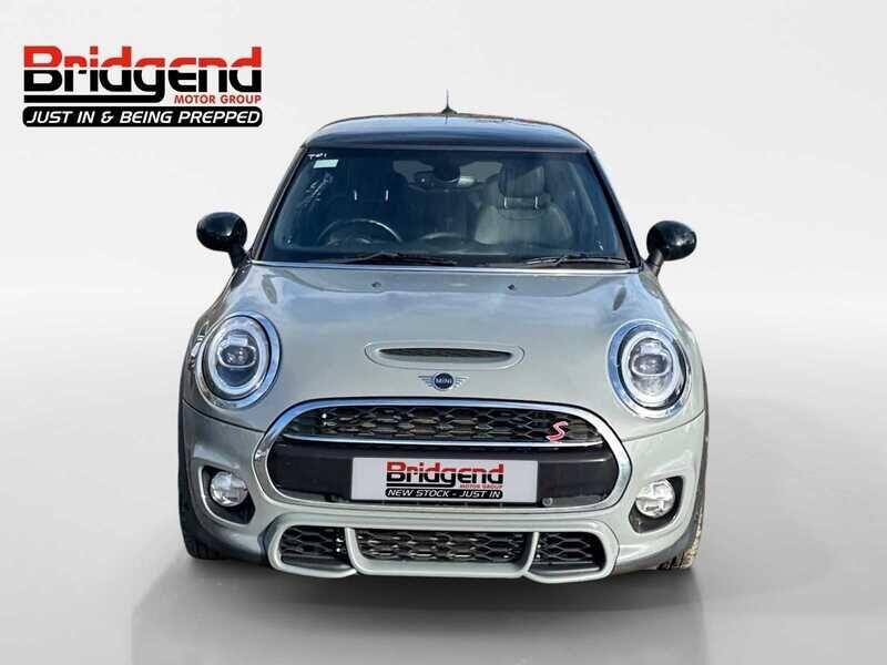 Used MINI Cooper 2018 for sale - 76422671: Photo 2