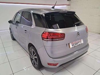 Used Citroen C4 2019 for sale - 76135992: Photo