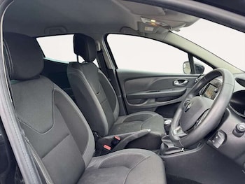 Used Renault Clio 2019 for sale - 77284030: Photo