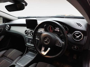 Used Mercedes-Benz GLA 2019 for sale - 77247550: Photo