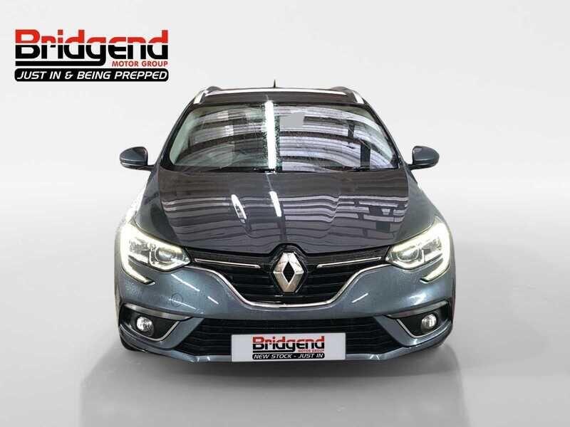 Used Renault Megane 2019 for sale - 76646058: Photo 2