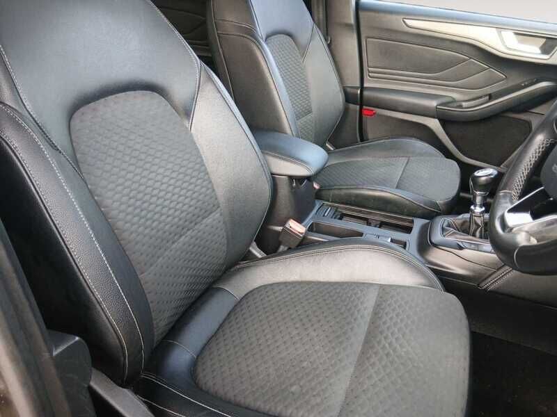 Used Ford Focus 2019 for sale - 77814283: Photo 4