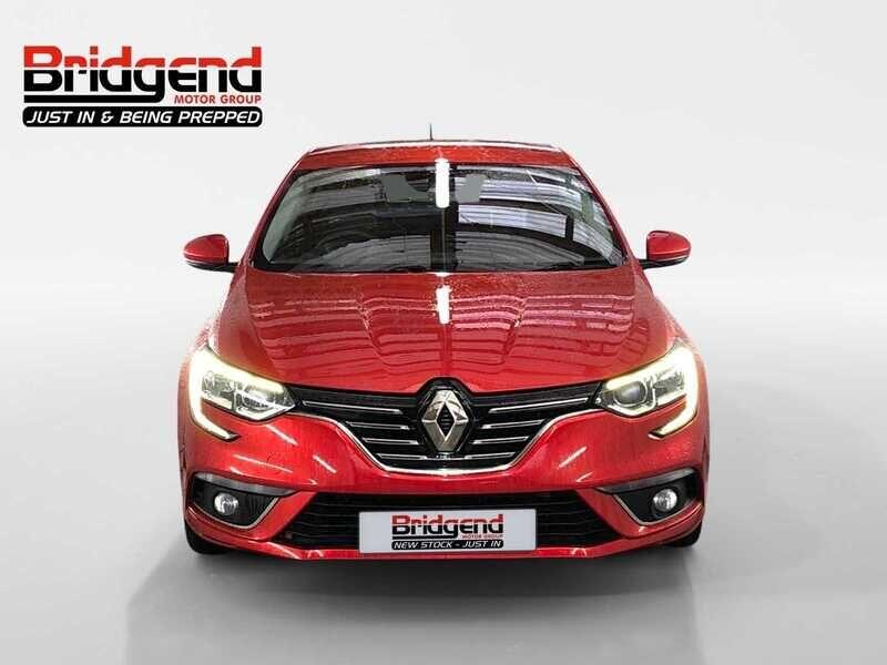 Used Renault Megane 2019 for sale - 76645676: Photo 2