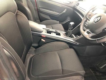 Used Renault Megane 2019 for sale - 76645676: Photo