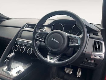 Used Jaguar E-Pace 2018 for sale - 77044853: Photo