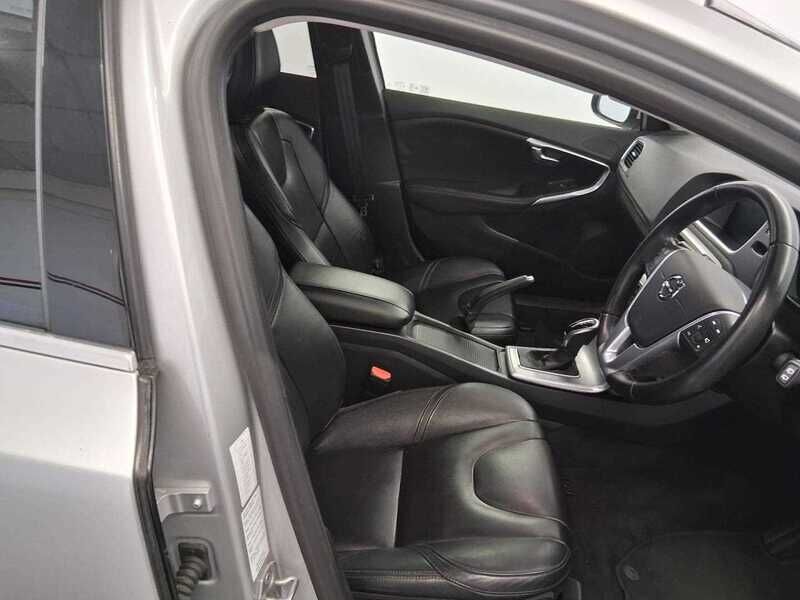 Used Volvo V40 2018 for sale - 77044929: Photo 11