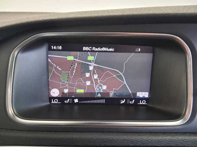 Used Volvo V40 2018 for sale - 77044929: Photo 18