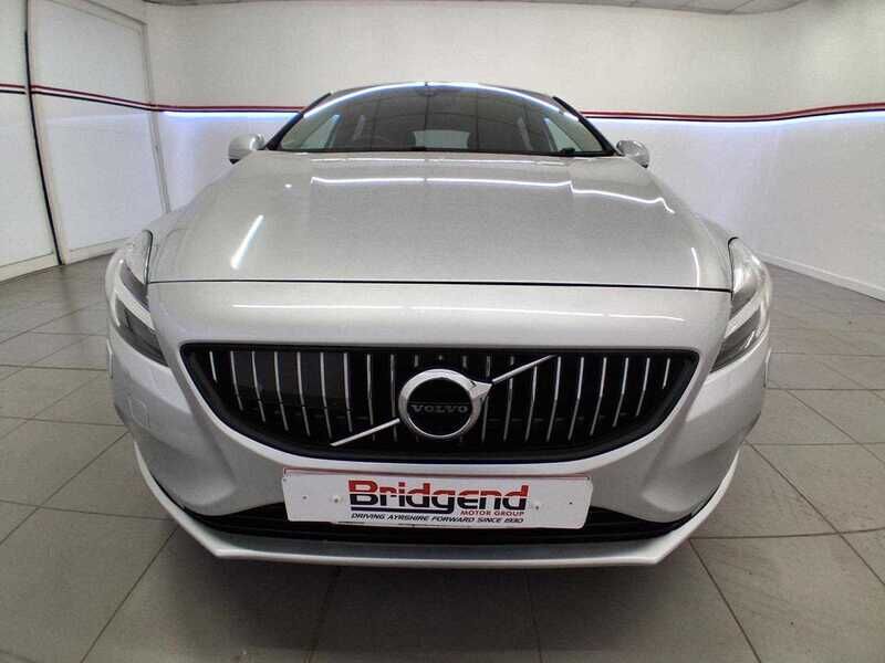 Used Volvo V40 2018 for sale - 77044929: Photo 2