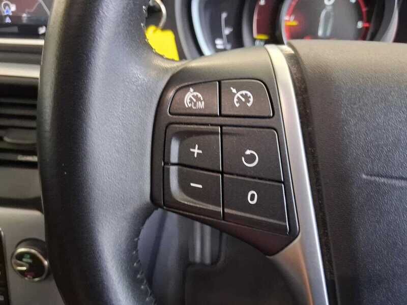 Used Volvo V40 2018 for sale - 77044929: Photo 21