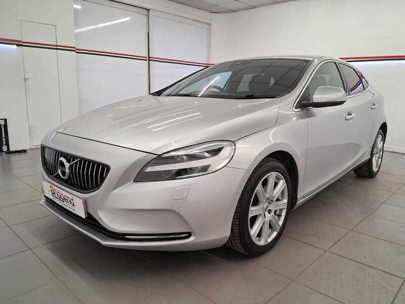 Used Volvo V40 2018 for sale - 77044929: Photo 3