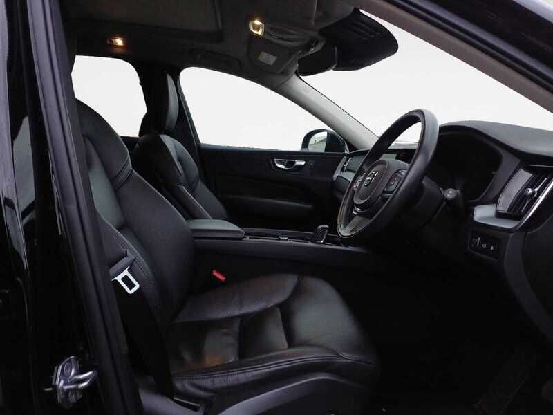 Used Volvo XC60 2021 for sale - 77432809: Photo 4