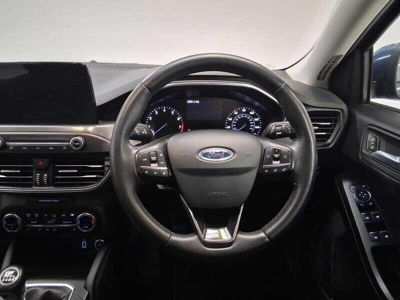 Used Ford Focus 2018 for sale - 76137128: Photo 9