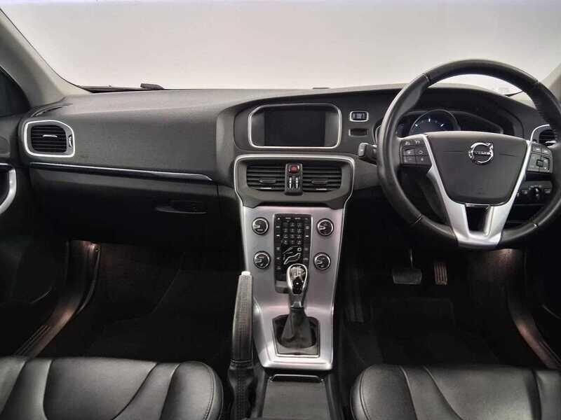 Used Volvo V40 2018 for sale - 76136509: Photo 16