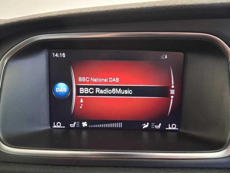Used Volvo V40 2018 for sale - 76136509: Photo 17