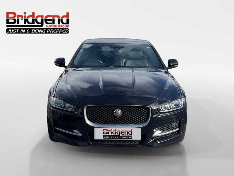 Used Jaguar XE 2018 for sale - 76137622: Photo 2