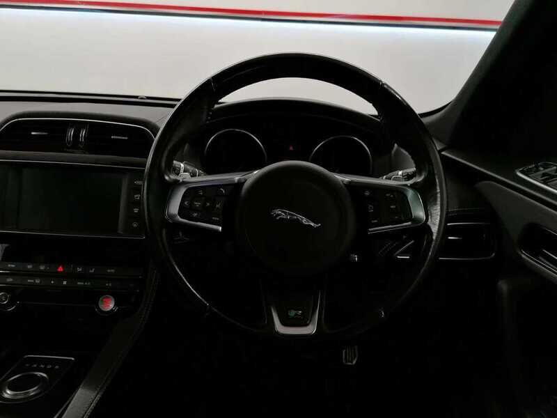Used Jaguar F-Pace 2017 for sale - 77045326: Photo 10