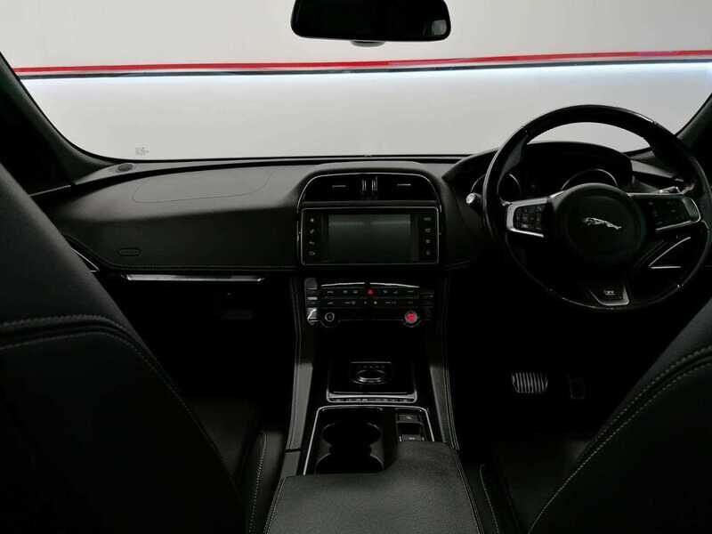 Used Jaguar F-Pace 2017 for sale - 77045326: Photo 17