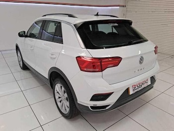 Used Volkswagen T-Roc 2018 for sale - 75401306: Photo