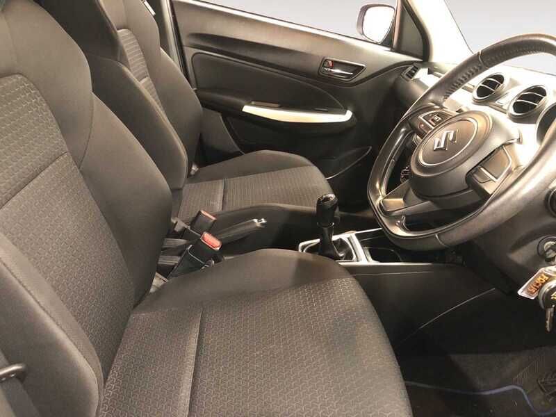 Used Suzuki Swift 2018 for sale - 77160093: Photo 3