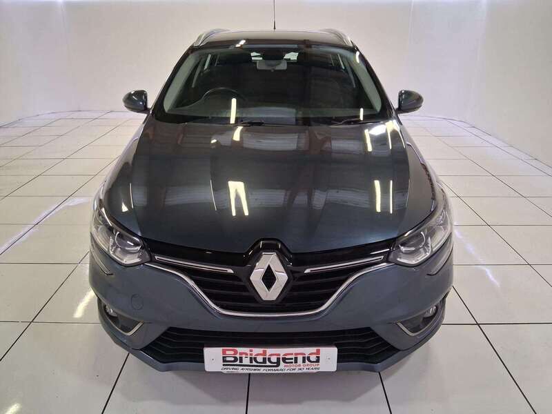 Used Renault Megane 2019 for sale - 77045196: Photo 2