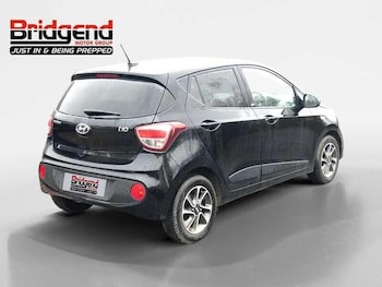 Used Hyundai i10 2019 for sale - 76422929: Photo