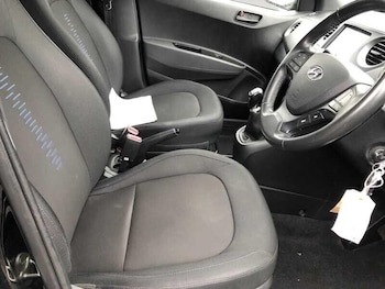 Used Hyundai i10 2019 for sale - 76422929: Photo