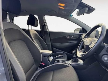 Used Hyundai KONA 2018 for sale - 76336123: Photo