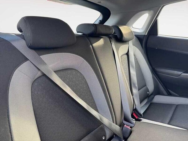 Used Hyundai KONA 2018 for sale - 76336123: Photo 6