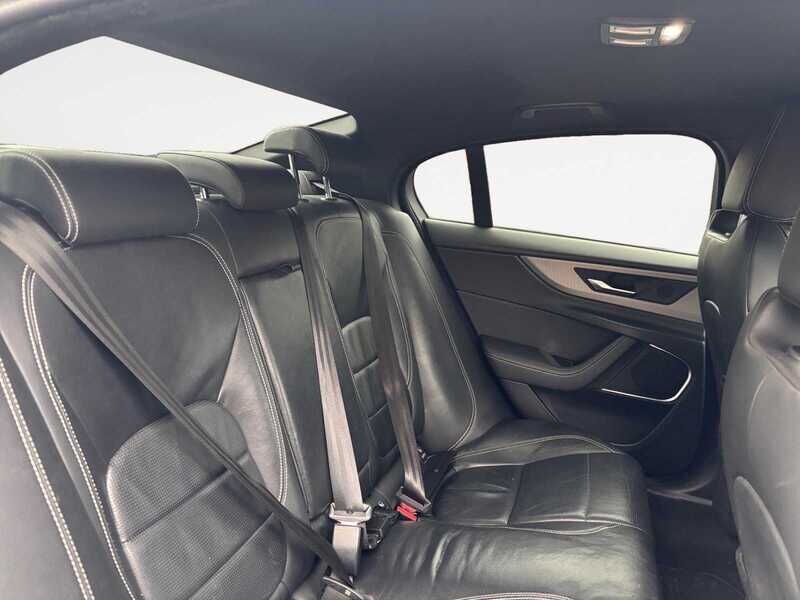 Used Jaguar XE 2019 for sale - 77963754: Photo 6