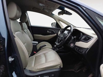 Used Kia Carens 2019 for sale - 77814444: Photo