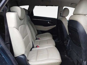 Used Kia Carens 2019 for sale - 77814444: Photo