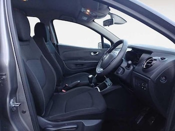 Used Renault Captur 2019 for sale - 76952566: Photo