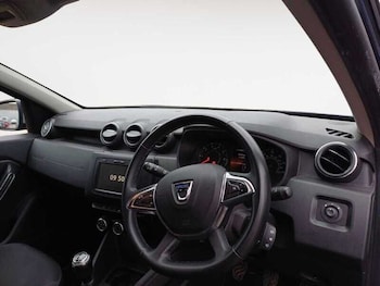 Used Dacia Duster 2019 for sale - 77556004: Photo