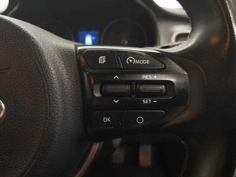 Used Kia Stonic 2018 for sale - 76498456: Photo 16