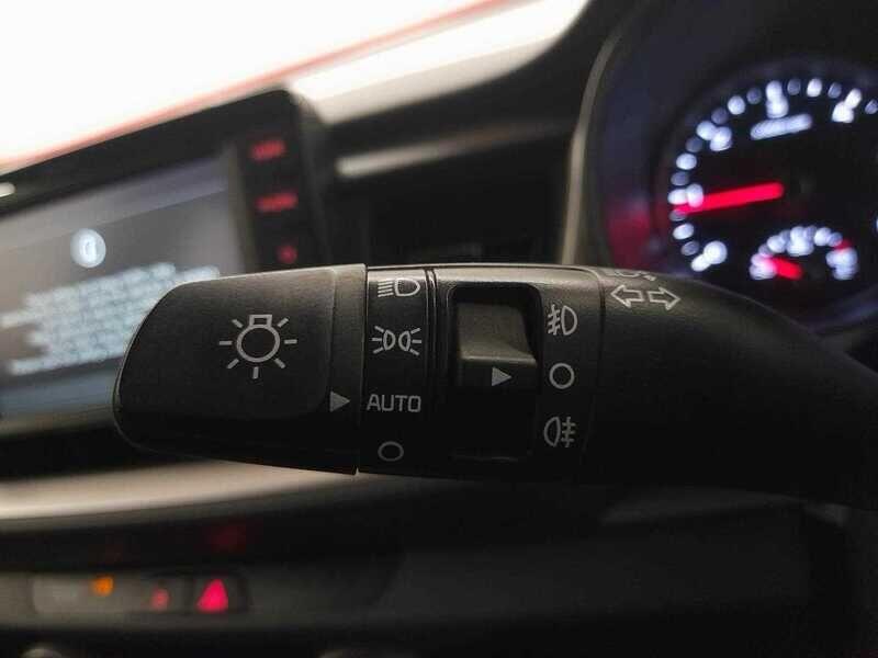 Used Kia Stonic 2018 for sale - 76498456: Photo 17