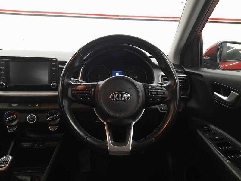 Used Kia Stonic 2018 for sale - 76498456: Photo 7
