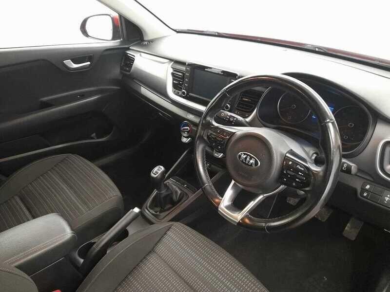 Used Kia Stonic 2018 for sale - 76498456: Photo 8