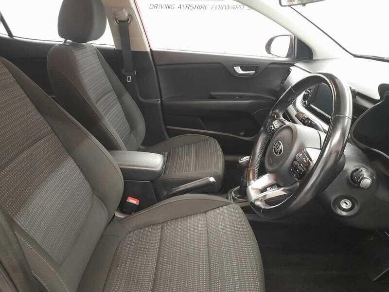 Used Kia Stonic 2018 for sale - 76498456: Photo 9