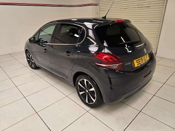 Used Peugeot 208 2019 for sale - 79321947: Photo