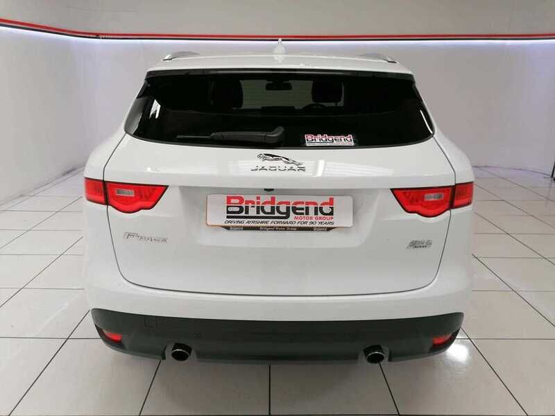 Used Jaguar F-Pace 2017 for sale - 77045161: Photo 4